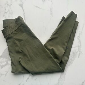Mens lululemon Olive Green 3/4 length Leggings